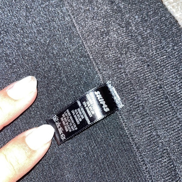 SKIMS ONYX Waist Trainer size XL - Picture 6 of 7